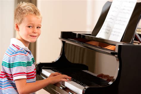 What Age to Start Music Lessons: An Elaborate Discussion